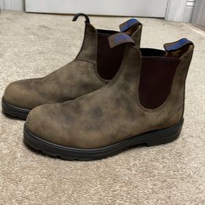 Blundstone 584 Thermal Chelsea Boot in rustic brown